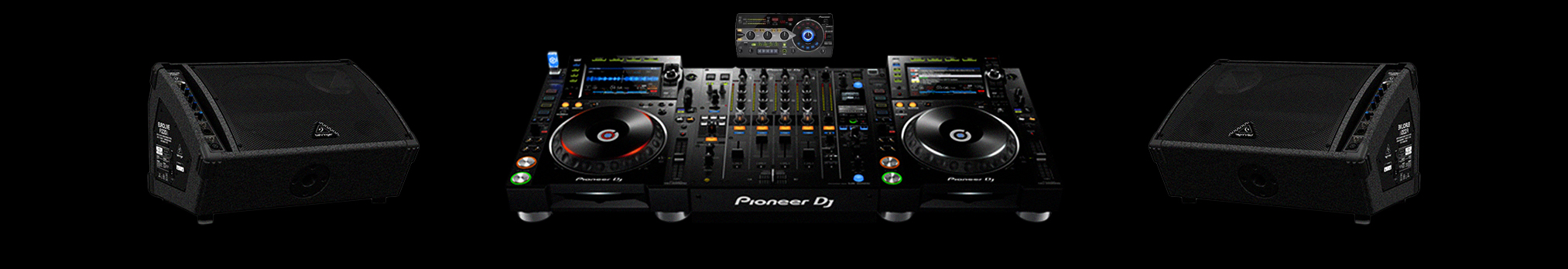 Rig técnico: monitores, CDJs, mixer y sound card Pioneer DJ